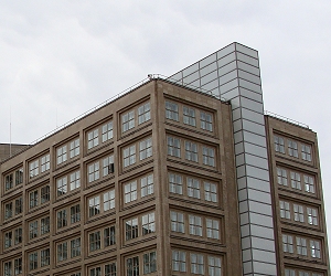 Alexanderplatz, Berolinahaus de Peter Behrens