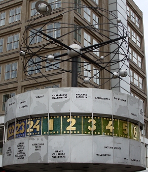 Urania-Weltzeituhr am Alexanderplatz, l'Horloge universelle Urania