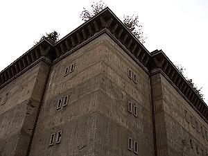 Hochbunker der Albrechtstraße, Reichsbahnbunker, Sammlung Boros, Collection d'Art contemporain Boros