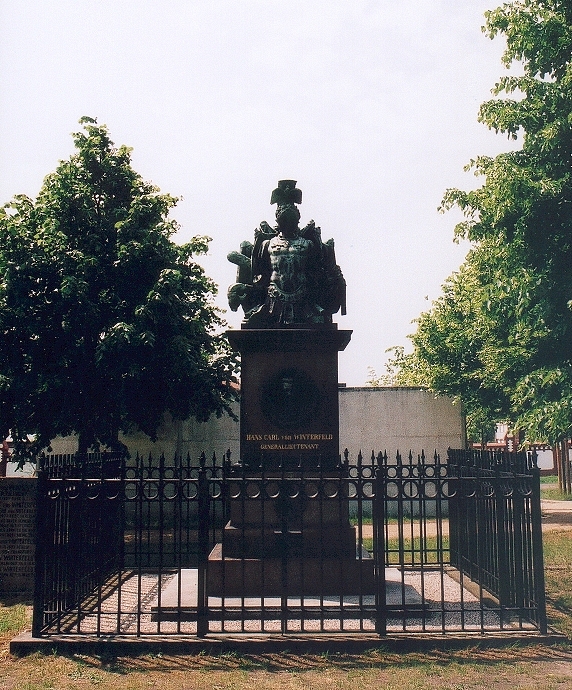 Grabmal für den Generalleutenant Hans Karl von Winterfeldt, Invalidenfriedhof, Tombe du Generalleutenant Hans Carl von Winterfeldt