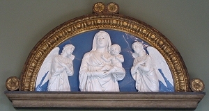 Maria mit dem Kinde und zwei anbetenden Engeln, Lucca della Robbia, Skulpturensammlung, Bode Museum