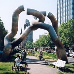 Skulptur Berlin in der Tauentzienstraße, la sculpture Berlin sur la Tauentzienstraße